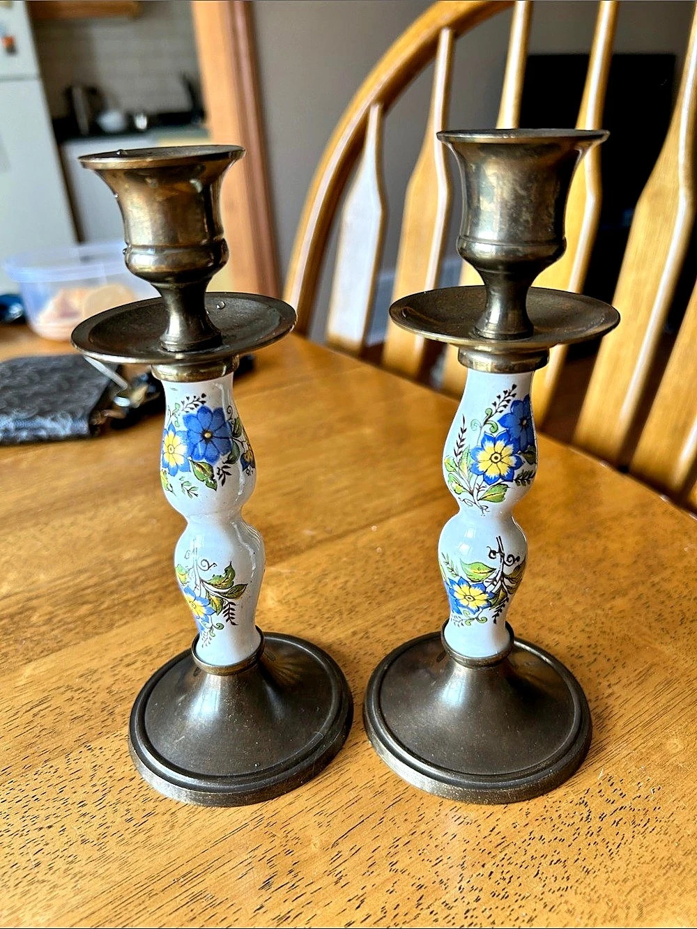 Floral Candlestick Pair in Blue & White